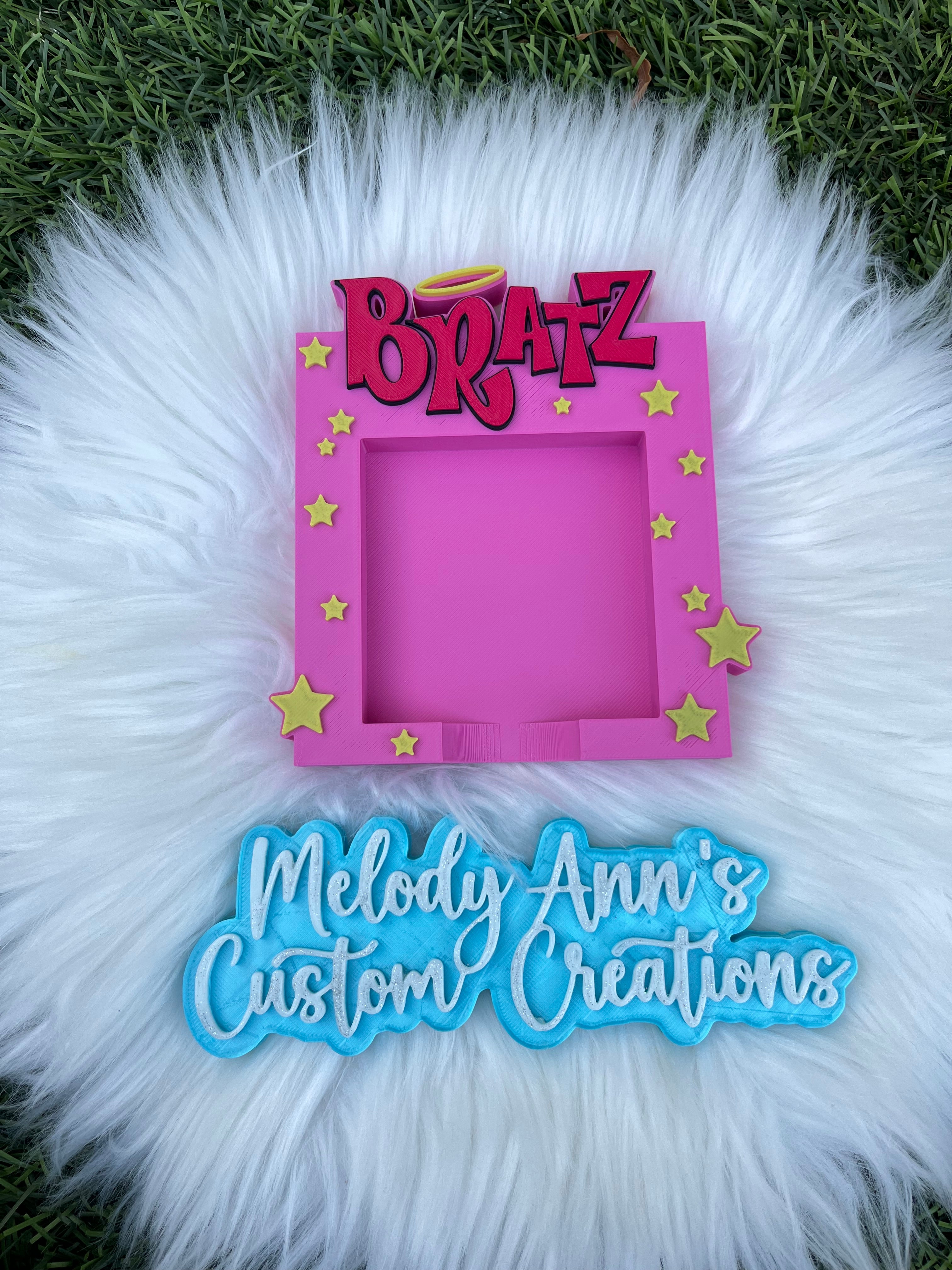 Sassy Dollz Sticky Note Holder